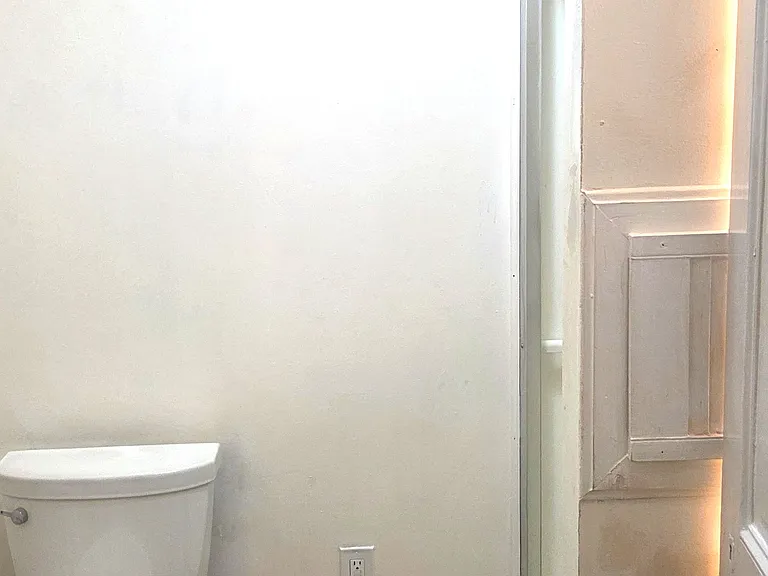 875 W Miner St #3 — Photo 15