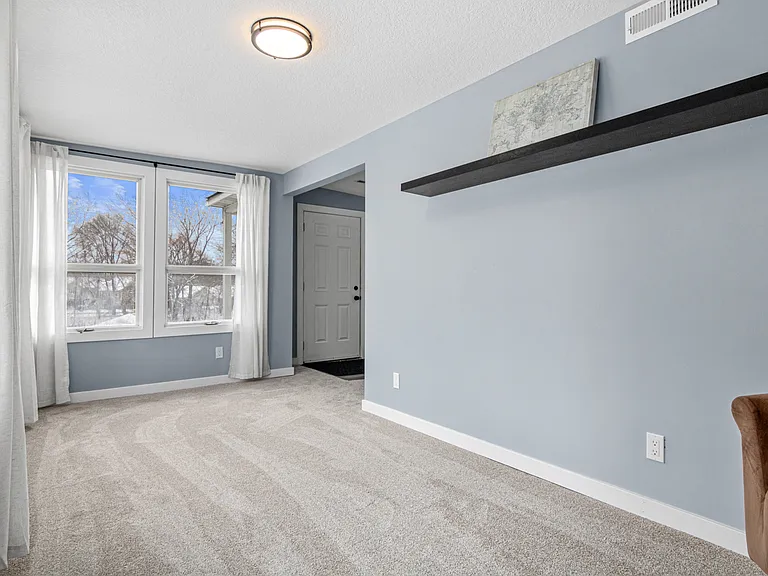 2156 Sandy Ln — Photo 4