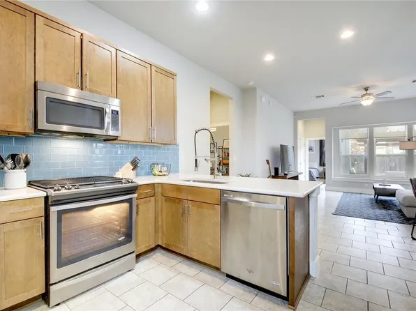 5400 Daimler Dr, Austin, TX 78744