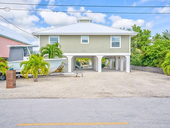 3rd image of 27379 Jamaica Ln