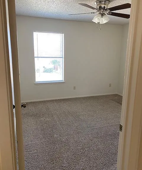 904 Cottonwood Trl #B — Photo 8
