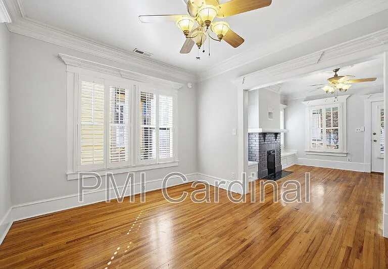 523 N Pine St — Photo 11
