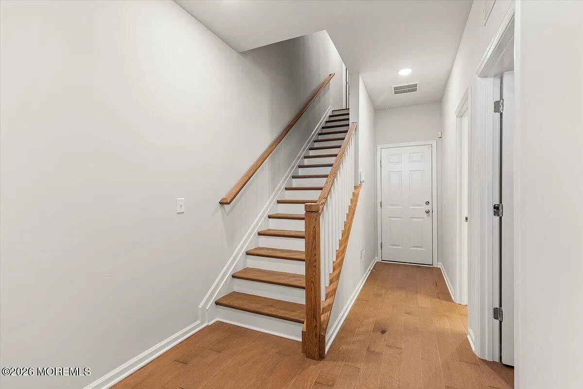 4 bed, 3.5 bath, 1968 sqft, $5,500 — Photo 3