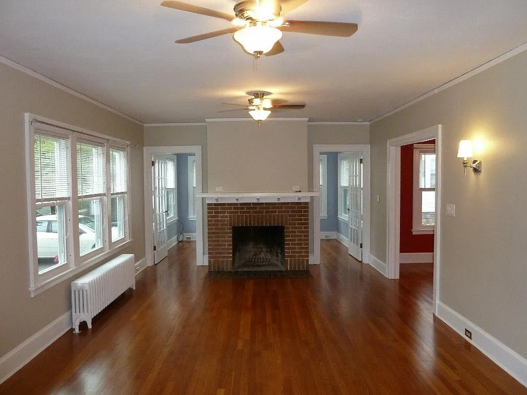 2 bed, 1900 sqft, $2,600 — Photo 3
