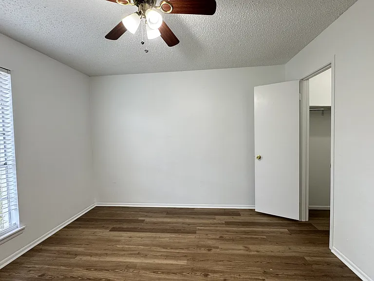 7324 Menlo Dr — Photo 17