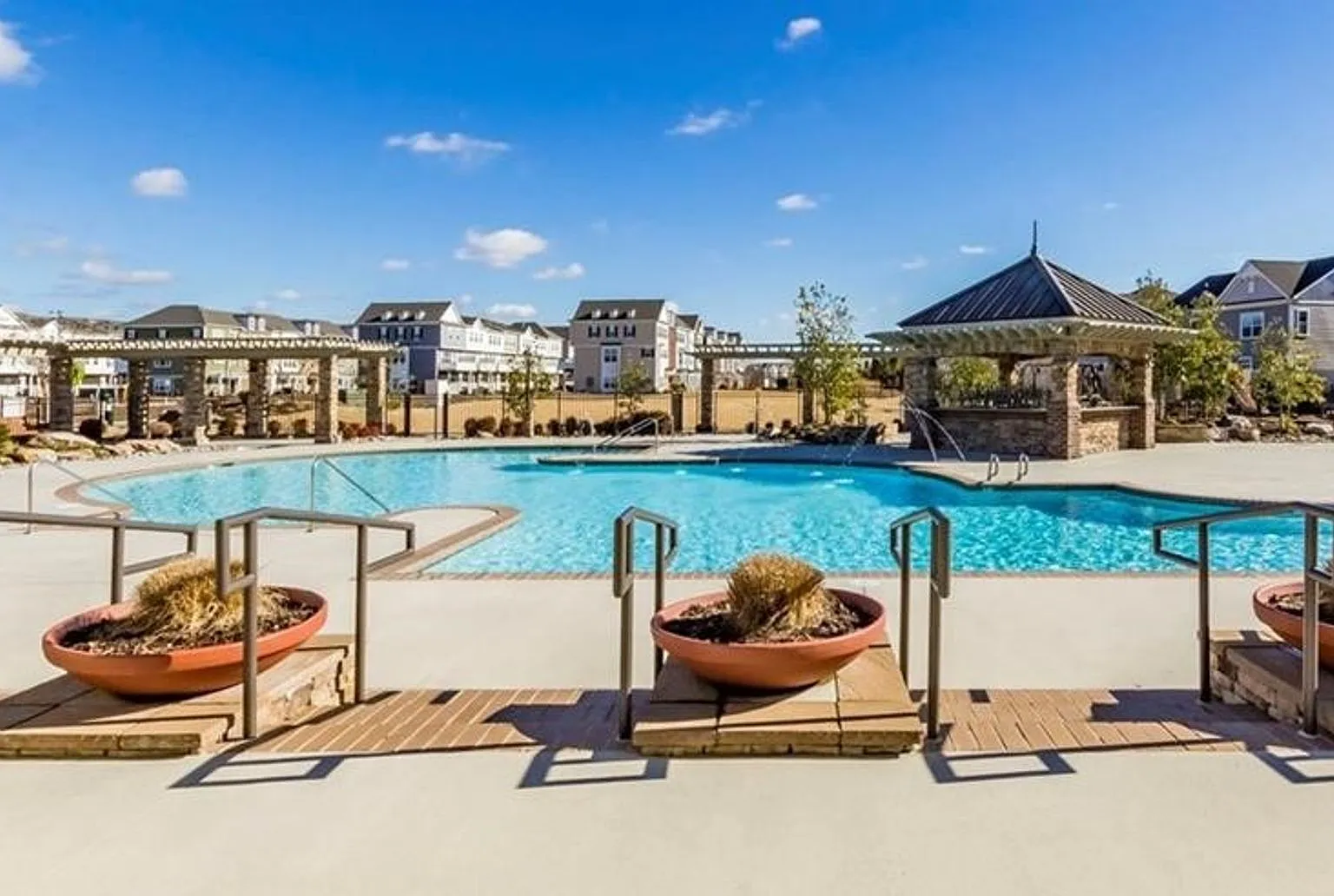 Stylish 2-Bedroom Condo in Spence Crossing — Photo 3