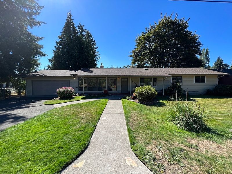 1st image of 13313 NE 104th St