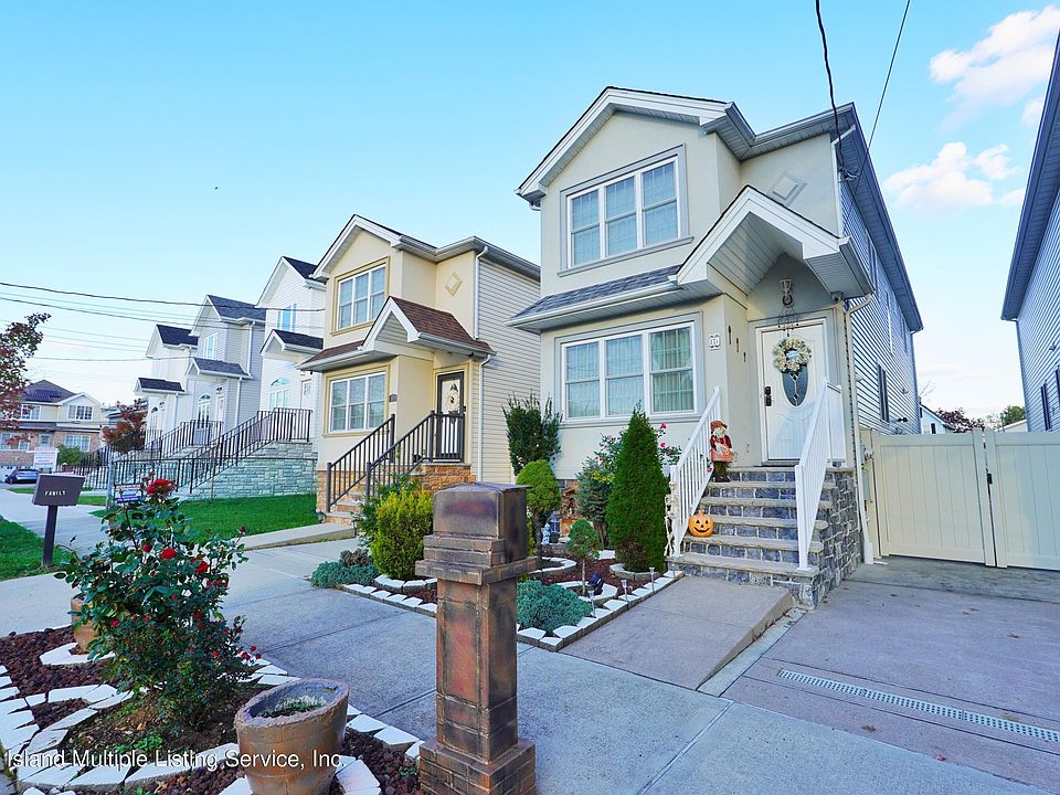 1st image of 17 Gridley Ave #A