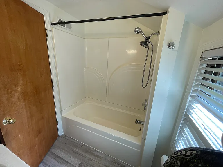 112 S Scott St #114 — Photo 13