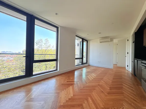 16 Duffield Street image 3 of 10