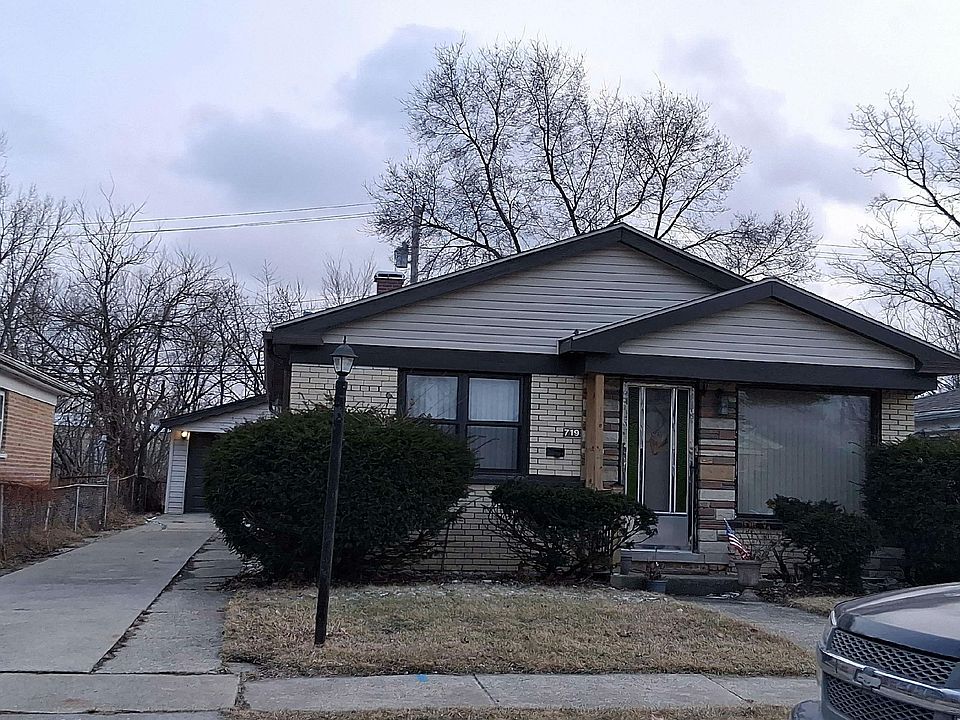 1st image of 719 E 155th Ct