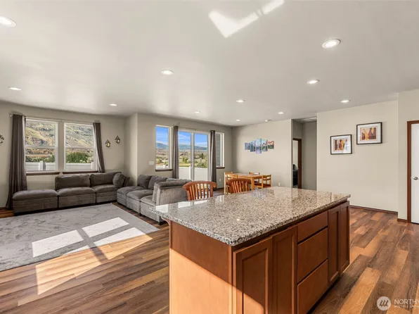 436 Hammond Lane, Rock Island, WA 98850