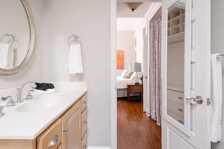 1100 Greenleaf Ave #B — Photo 29