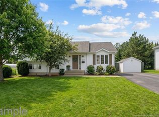 376 Eunice Ave, Dieppe, NB E1A 5V6