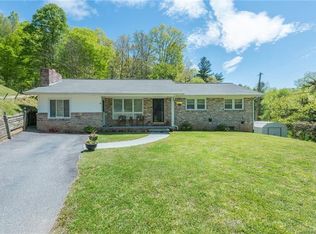 18 Brentwood Dr, Burnsville, NC 28714