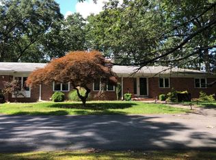 432 Angell Rd, Lincoln, RI 02865