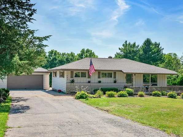 W243 Belleview AVENUE, Oconomowoc, WI 53066