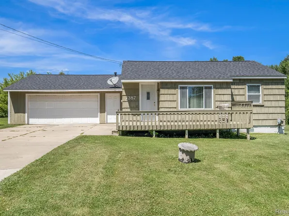 1387 E Grand Blanc Rd, Grand Blanc, MI 48439