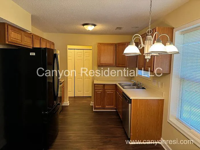 3995 Orchard Knoll Dr — Photo 2