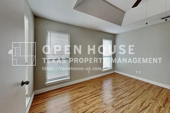 2510 Melissa Ln — Photo 8