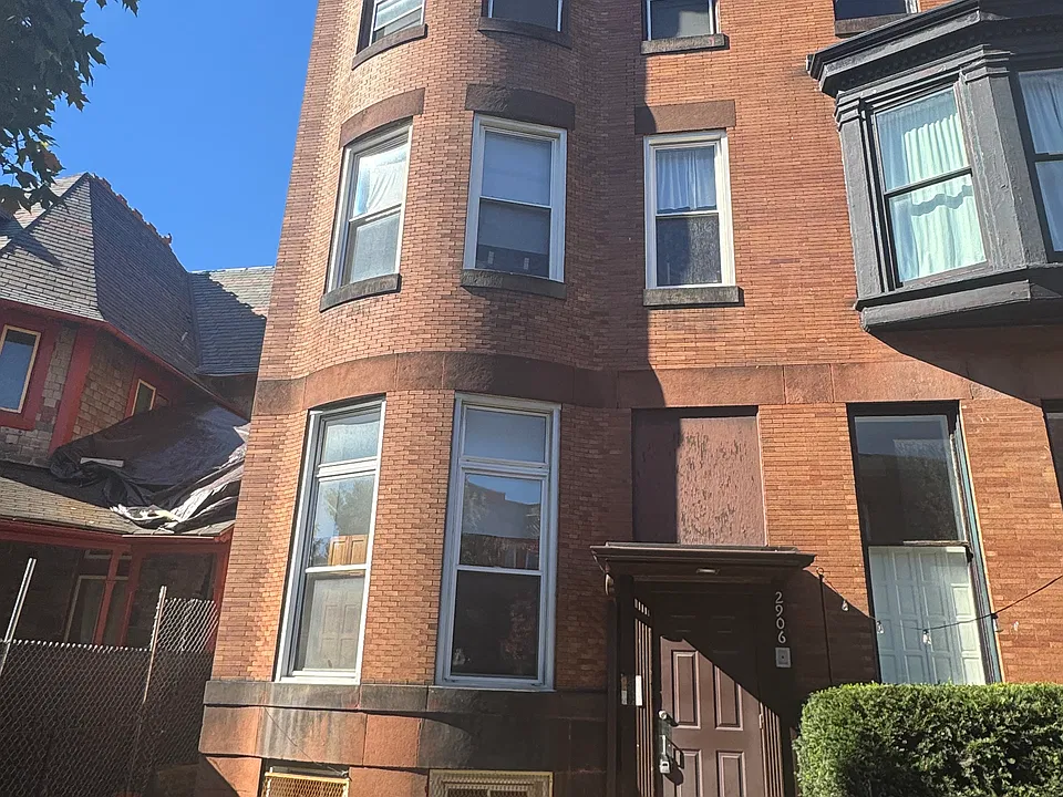 2906 Saint Paul St #1C