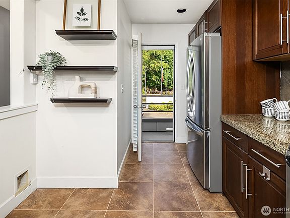 5th image of 17001 Inglewood Road NE #M211