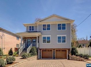 474 Walnut St, Ridgefield, NJ 07657