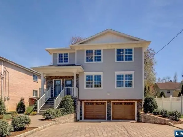 474 Walnut St, Ridgefield, NJ 07657
