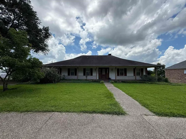 1817 False River Dr, New Roads, LA 70760