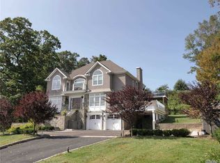 4 Thornton Dr, Northport, NY 11768