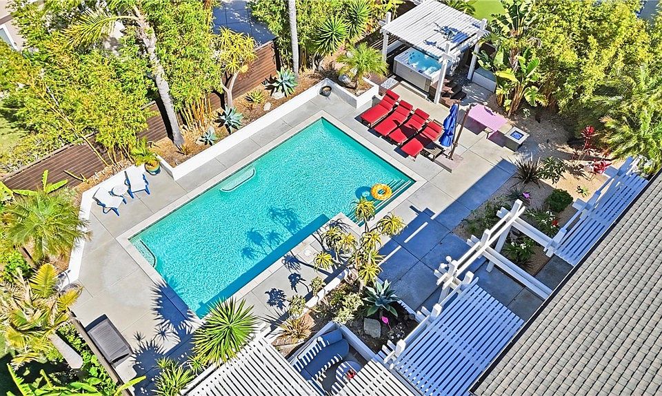 1st image of 17982 Dellglen Cir