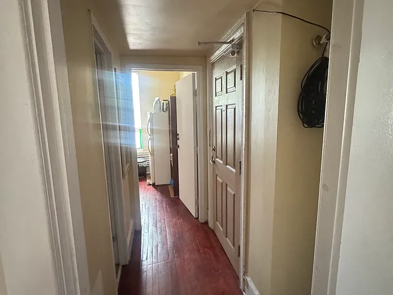 325 Laurier Ave E #3 — Photo 6