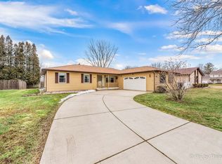 574 N Lyle Ave, Elgin, IL 60123