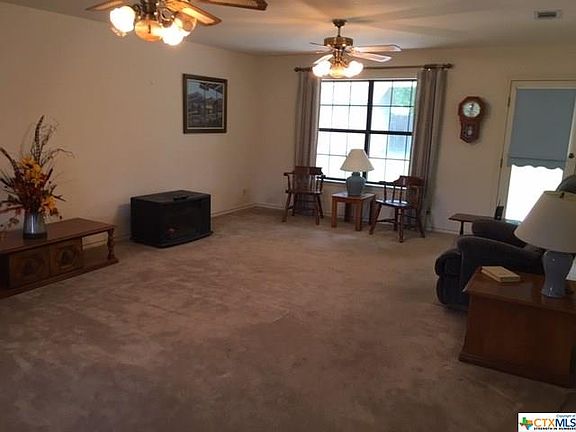 5th image of 105 Oak Crest Dr