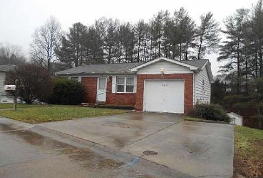 1st image of 5047 Heather Dr