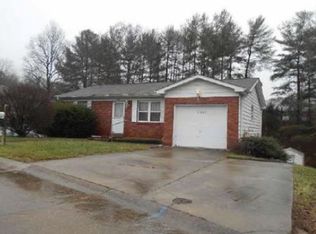 5047 Heather Dr, Charleston, WV 25313