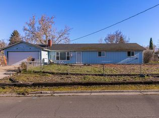 2040 Serenity Dr, Medford, OR 97504