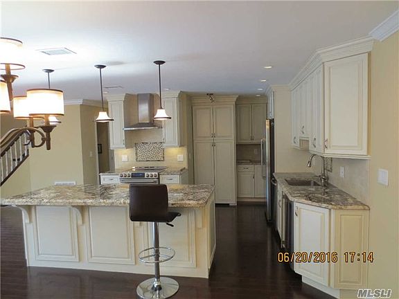 5th image of 92 Acorn Ponds Dr #0