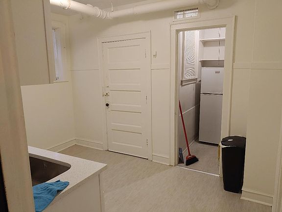 Kitchen/Pantry