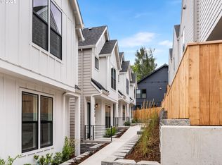 3609 SW Logan St, Portland, OR 97219