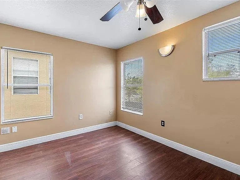 12136 Fern Haven Ave — Photo 34