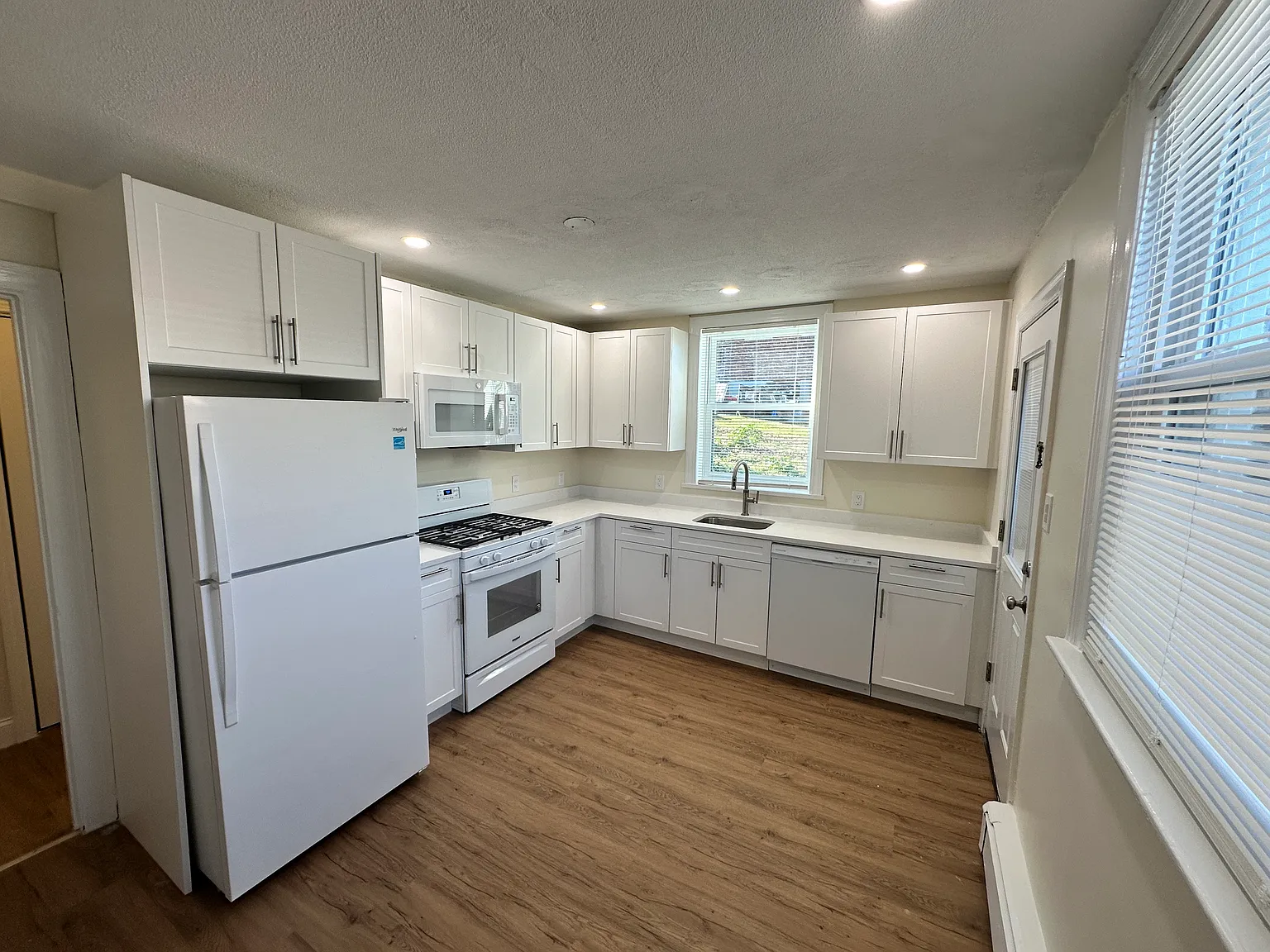 176 Summit Ave — Photo 1