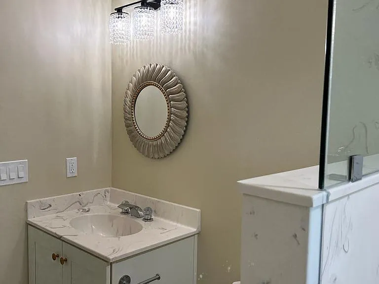 MASTER BEDROOM BATH