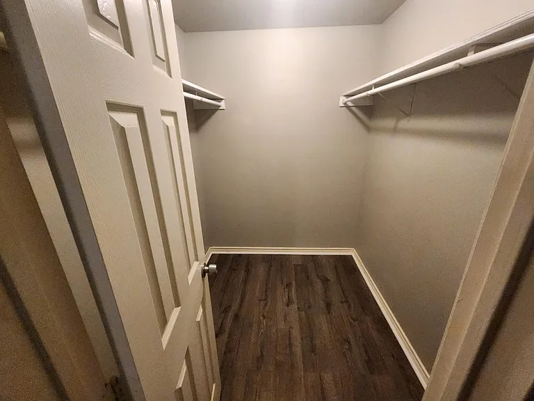 2714 Whitis Ave #B — Photo 11