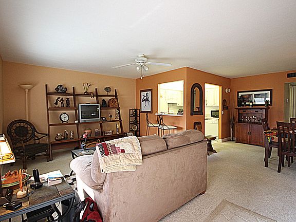 4th image of 55 Seville C #55