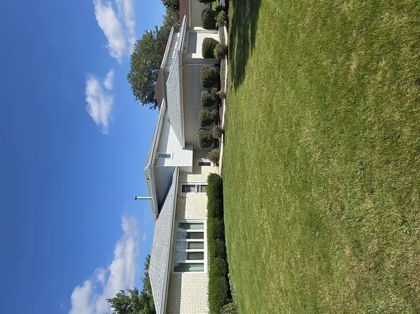 8430 Glen Oak Rd, Orland Park, IL 60462