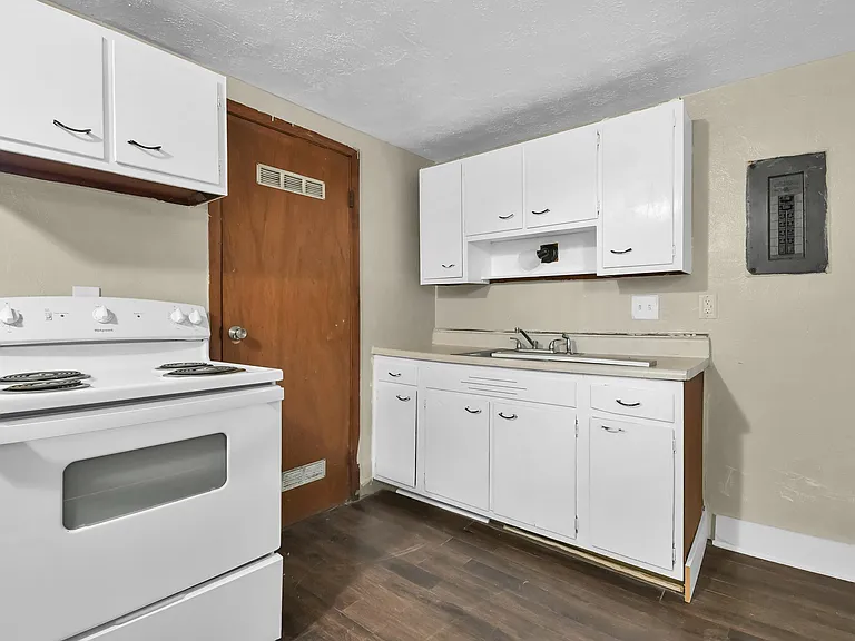 1794 Genessee Ave #1 — Photo 14