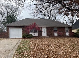 5210 N Manchester Ave, Kansas City, MO 64119