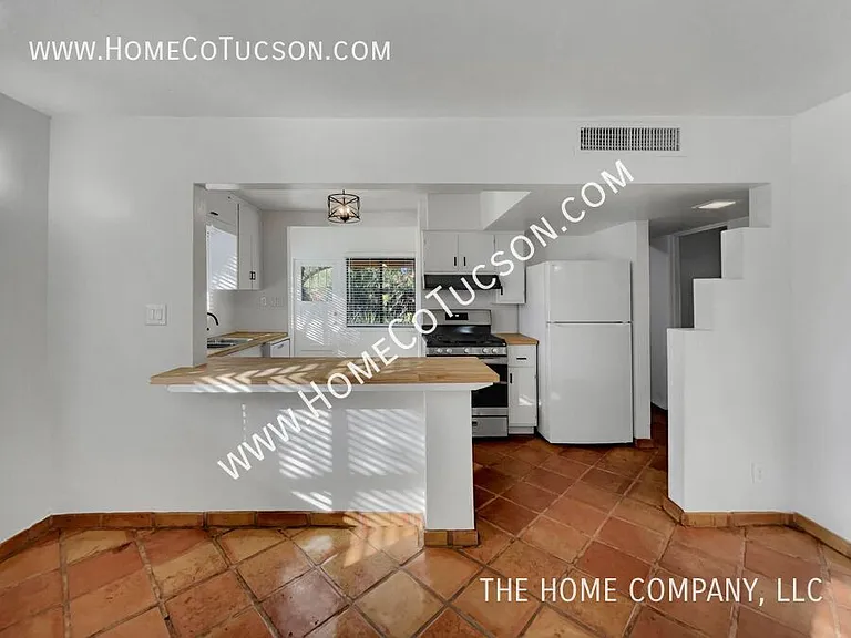 1509 E Blacklidge Dr #1 — Photo 9