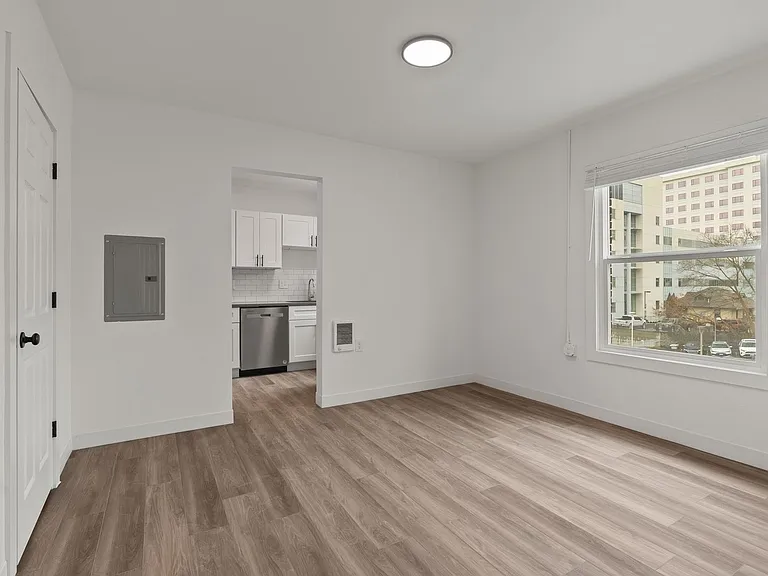 Cambridge Court Apartments — Photo 19